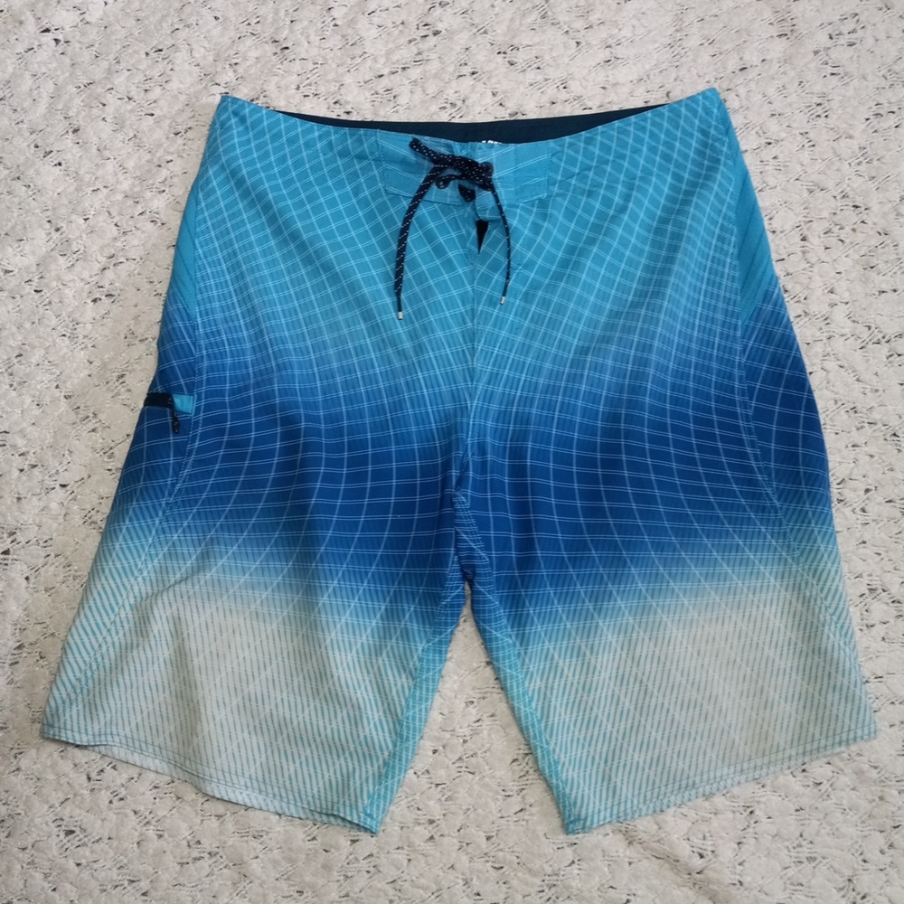 Billabong Men’s Blue Ombre Grid Boardshorts Sport Summer Swimwear Size 32